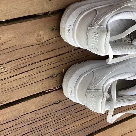 White Nike Air forces 8.5 Women (only wore twice) - Picture 3 of 5